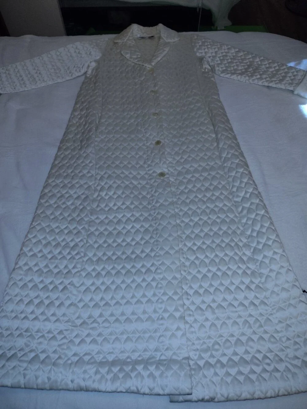 Vintage Christian Dior Ivory Quilted Housecoat/Robe, S/M Petite (item A18)
